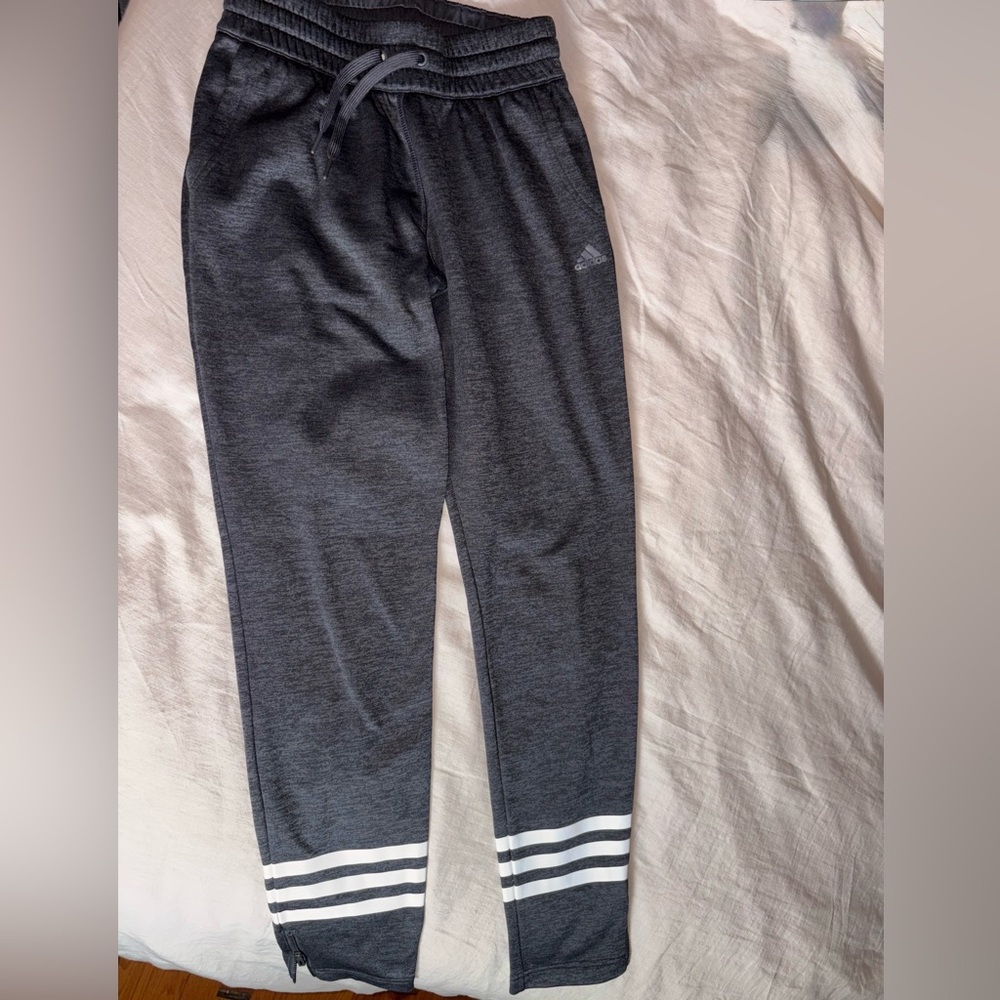 Adidas Trio - Picture 2 of 6